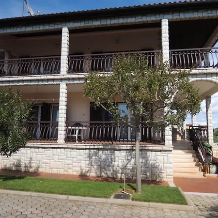 Rosmarin Apartment Porec